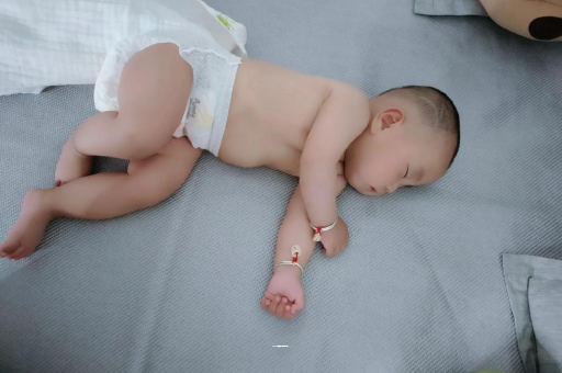 鹰潭1岁宝宝可以吃盐吗